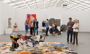 frieze-art-fair-2015-korakrit-arunanondchai-massage-chair