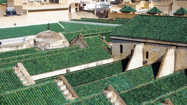 Image captionUna mujer inmigrante fue quien fundó la universidad en Fez en 859.