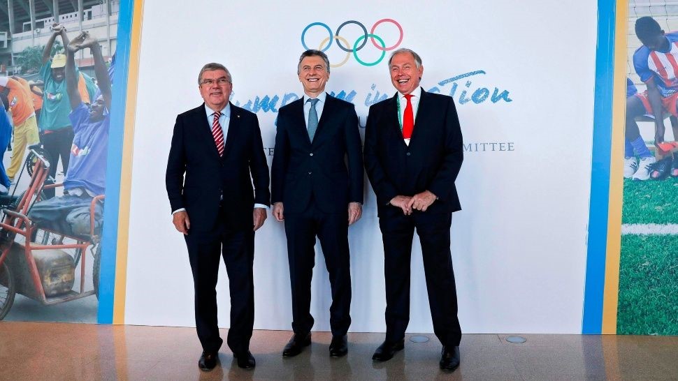 Thomas Bach pte del COI, Mauricio Macri pte de la Nación Argentina y Gerardo Werthein pte del COA