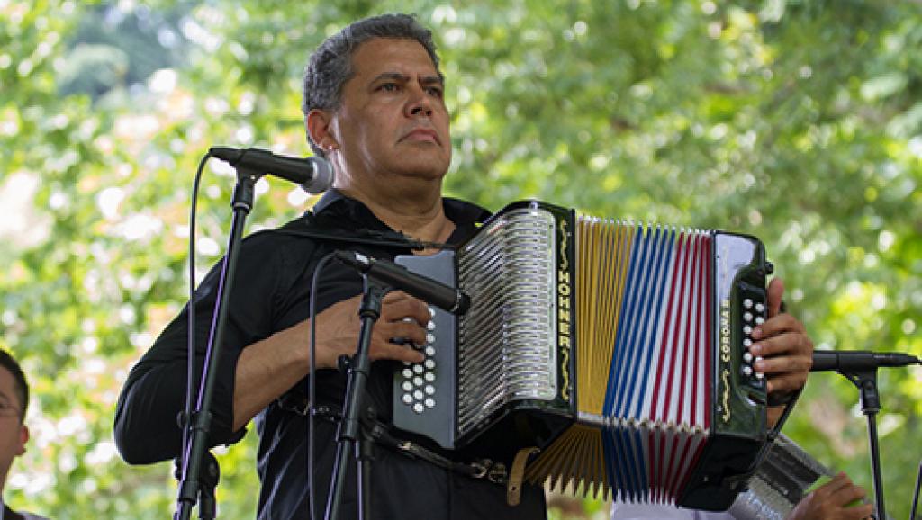 Don Alvaro Mesa Rey del vallenato