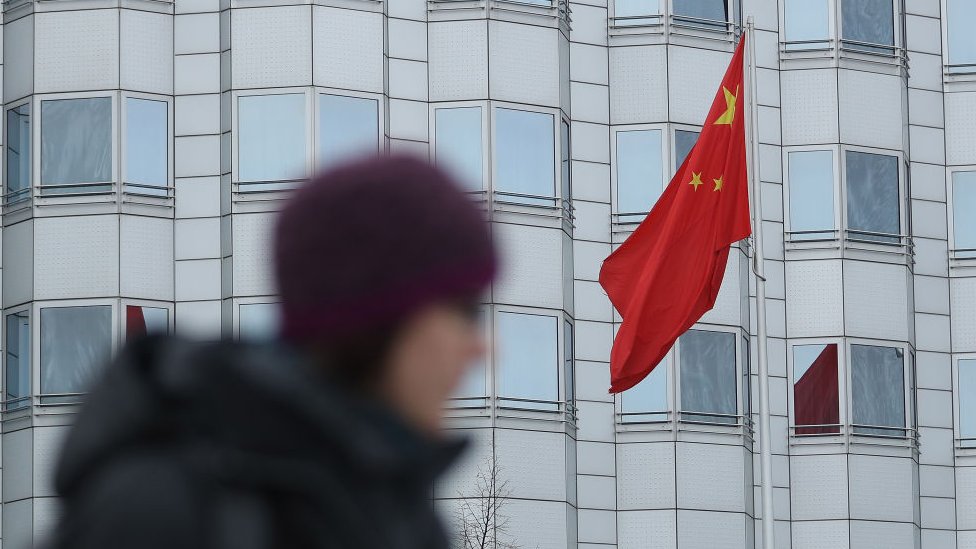 Diplomáticos Chinos -  Embajada china en Berlín, Alemania
 Sean Gallup/Getty Images
