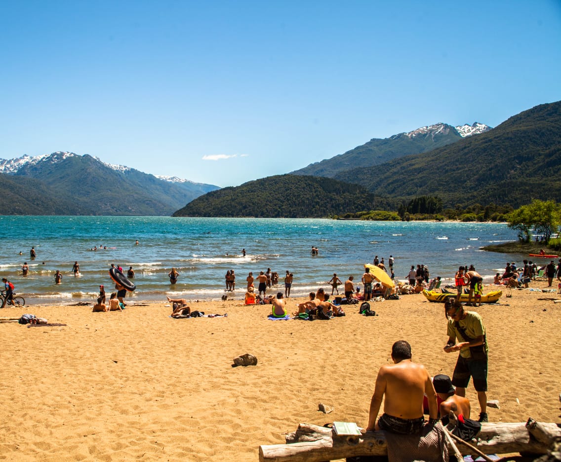 Lago Puelo, turismo de playa y sol