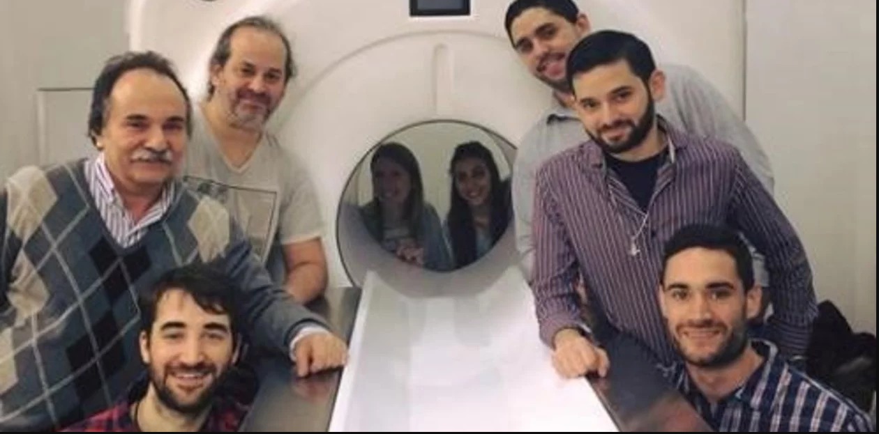 Equipo de la CNEA que desarrolló y fabricó el tomógrafo argentino