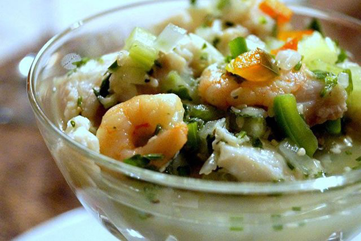 Ceviche mexicano, plato latinoamericano pero con sabor propio de la cocina mexicana