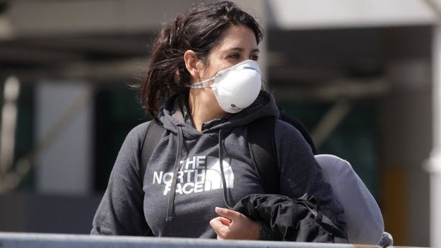 Image captionEn América Latina millones de personas se encuentran en cuarentena.