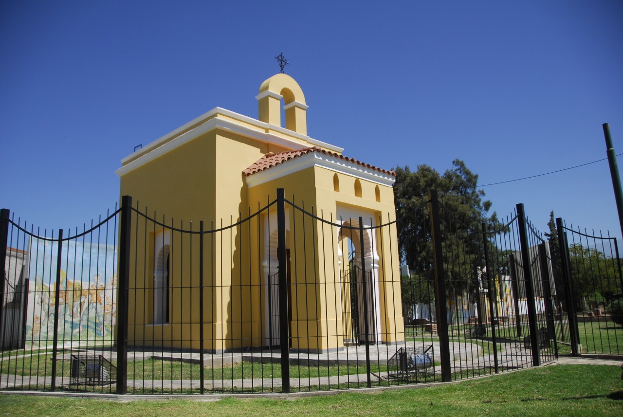 la Ermita, una construcción que, originariamente, era de adobe y paja. 