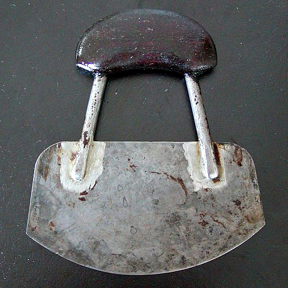 Los inuit tienen el famoso cuchillo ulu