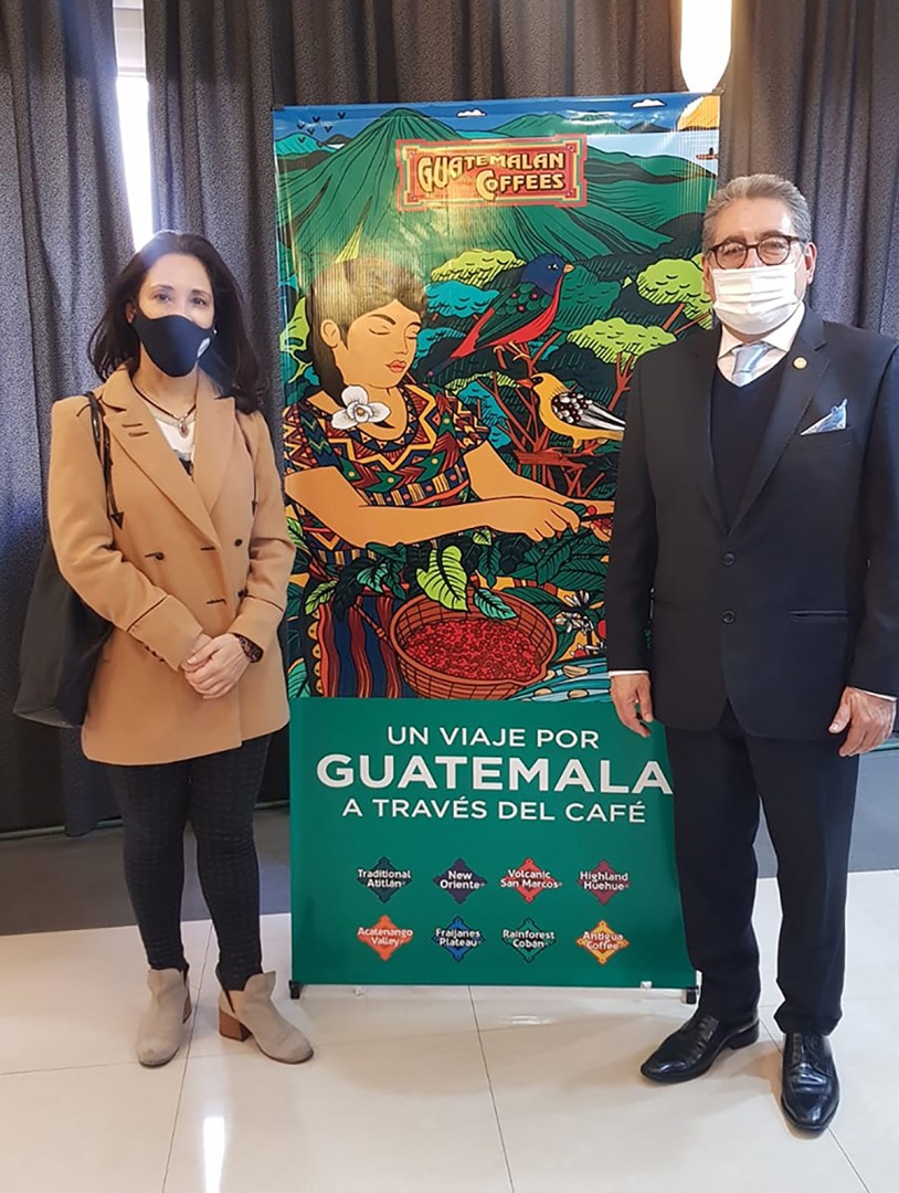 ACERCANDO NACIONES tuvo el privilegio y el placer de ser invitada por el Señor Embajador de Guatemala D.  Rony Abiú Chalí  a una degustación del tan conocido café de Guatemala