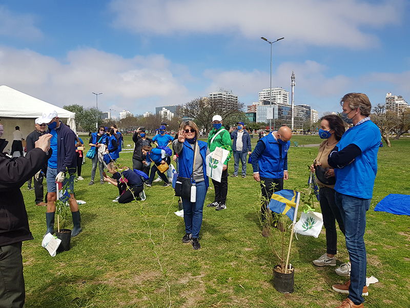 “Sendero Verde Unión Europea” que consistió en la  plantación de algunos árboles  nativos.