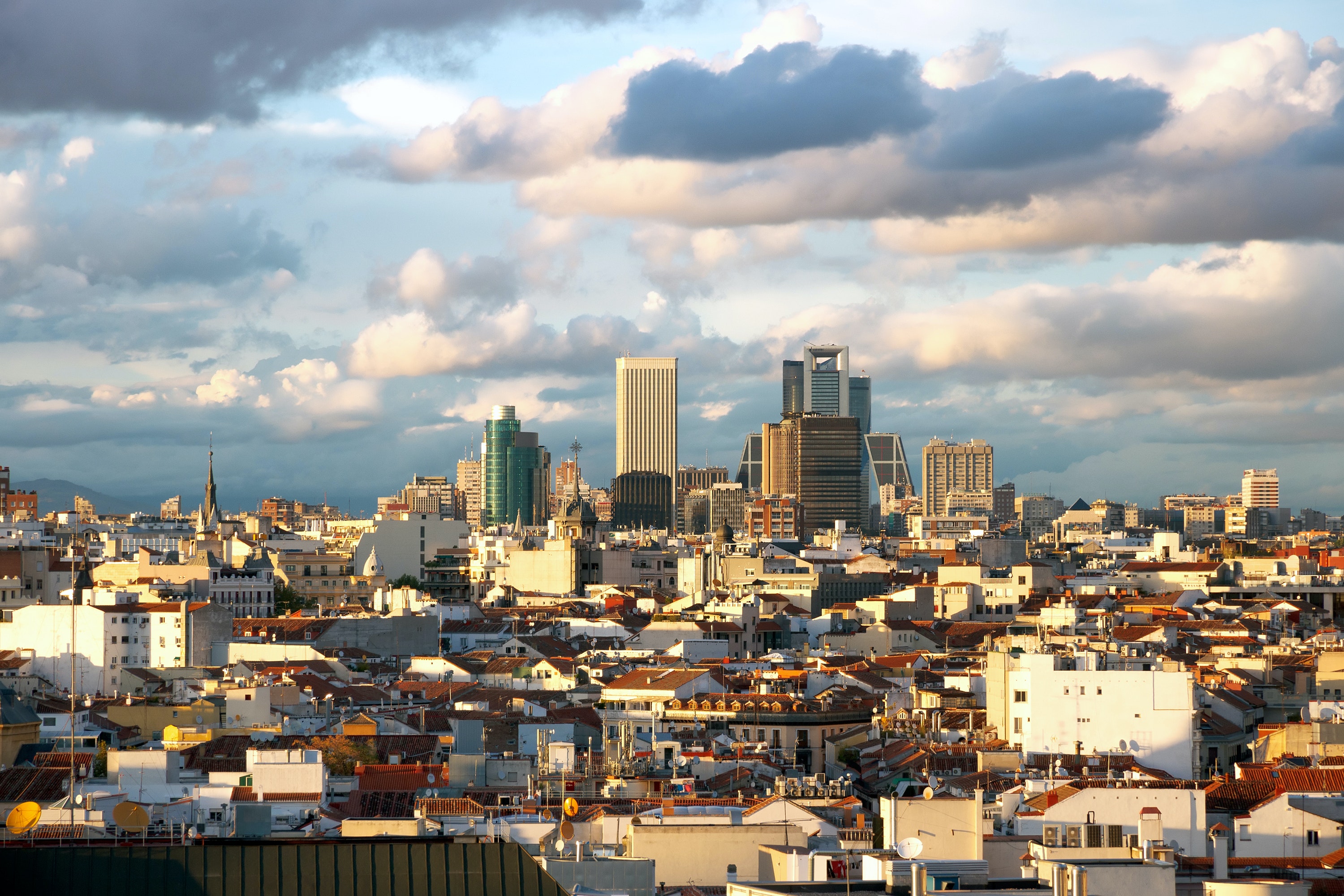 Panorámica de Madrid.&nbsp;<a href="https://www.shutterstock.com/es/image-photo/panoramic-aerial-view-madrids-skyline-spain-224217205">Shutterstock / VanderWolf Images</a>
