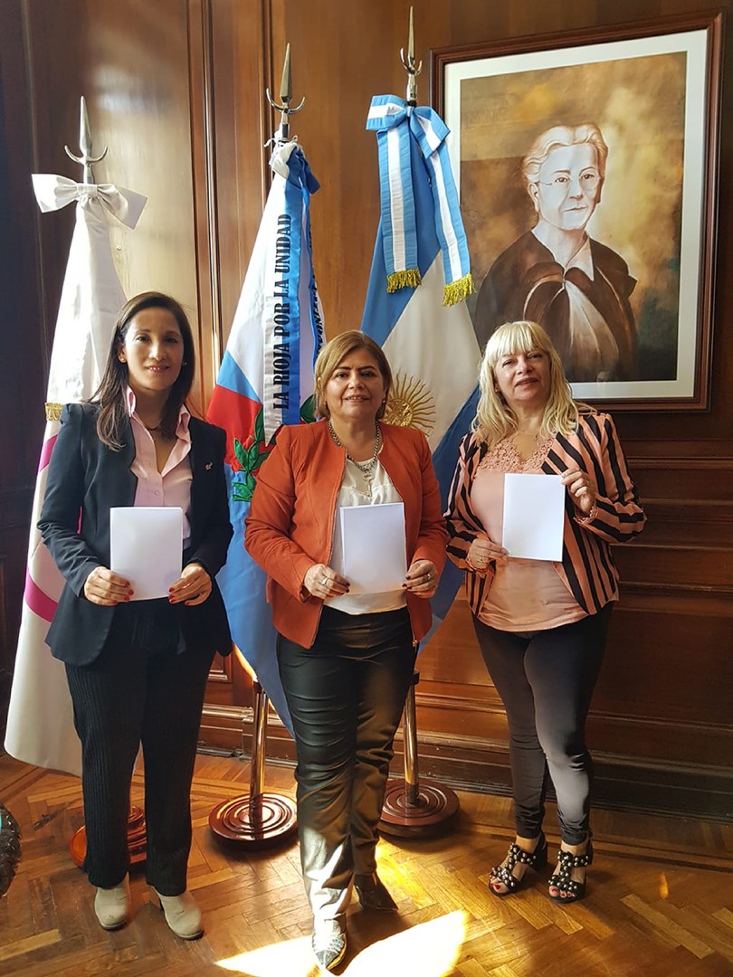Patricia Pitaluga, Clara Vega y Ofelia Botusansky en el Senado de la Nación