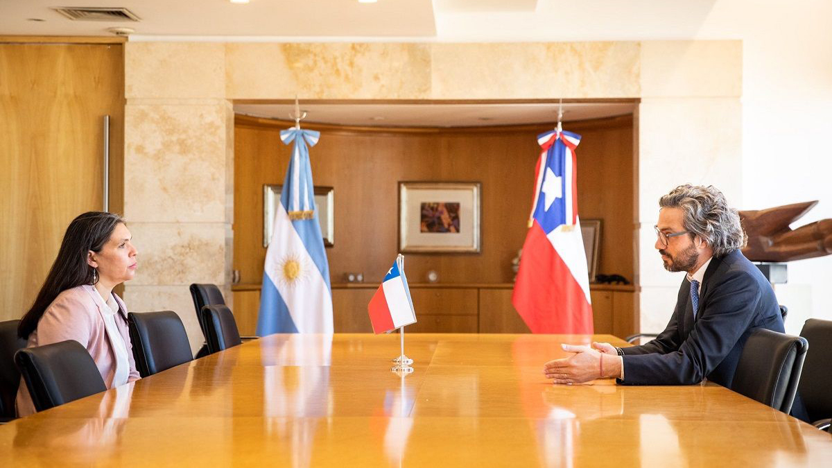 El canciller Santiago Cafiero recibió a la nueva embajadora designada por la República de Chile ante la Argentina