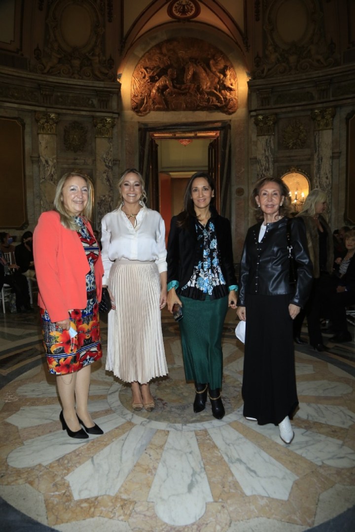 Senadora Silvia Giacoppo, la primera dama de Jujuy Tulia Snopek, Patricia y Sra Alma Portiglia pte de Damas Chilenas