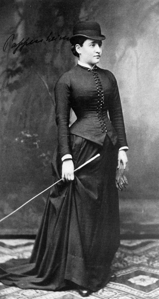 Bertha Pappenheim, retrato en 1882, a los 22 años.&nbsp;<a href="https://commons.wikimedia.org/wiki/File:Pappenheim_1882.jpg">Wikimedia Commons</a>