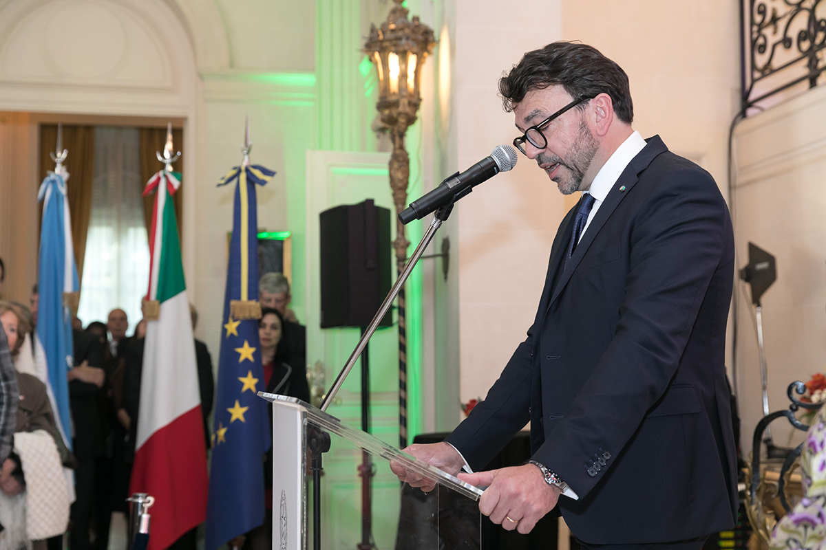 Señor Embajador de Italia en Argentina S.E. Fabrizio LUCENTINI