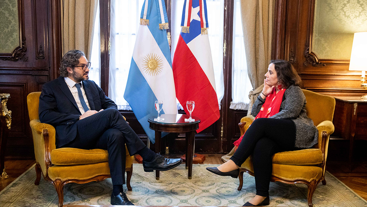 Argentina y Chile avanzan en proyectos conjuntos de desarrollo del litio