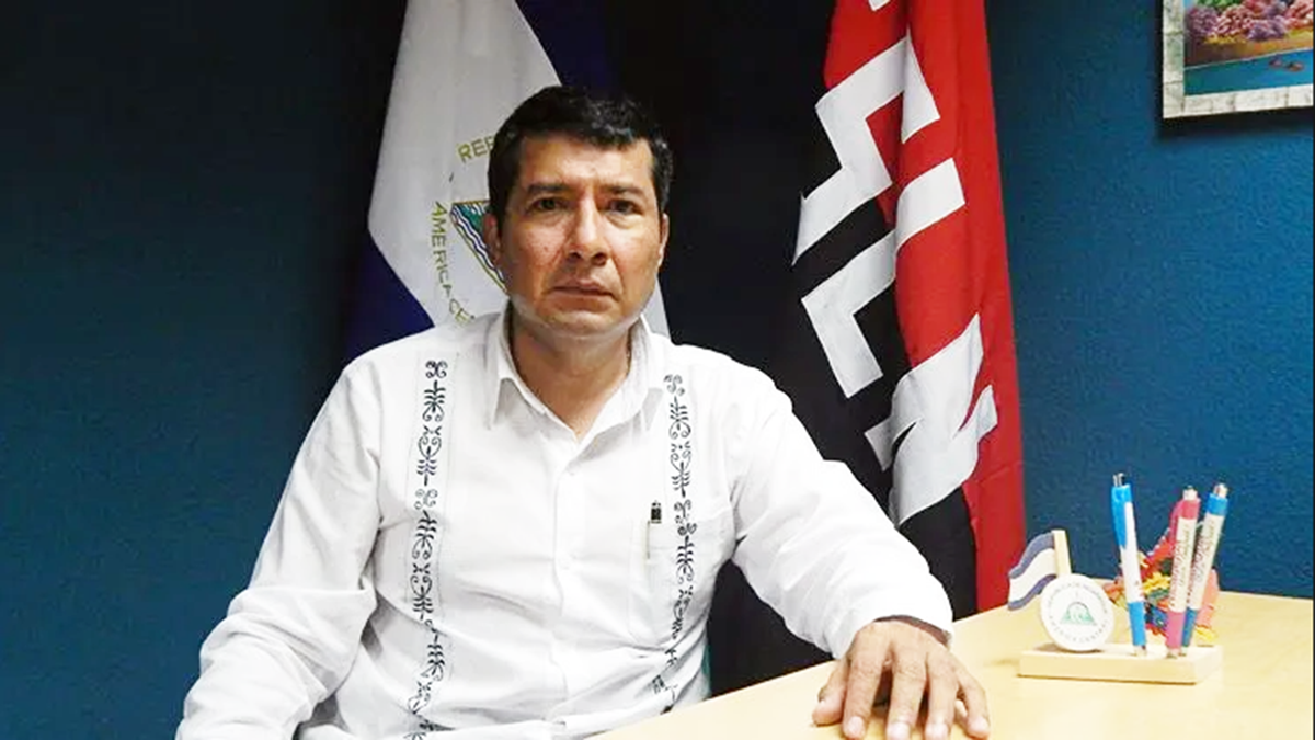 embajador de  Nicaragua en la Argentina S.E. D. Carlos Midence