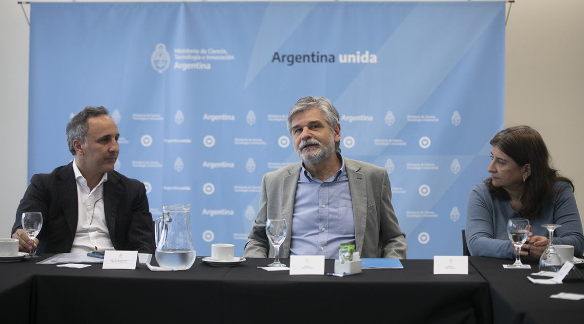  Marcos Bulgheroni, el Ministro Daniel Filmus y Ana María Franchi.