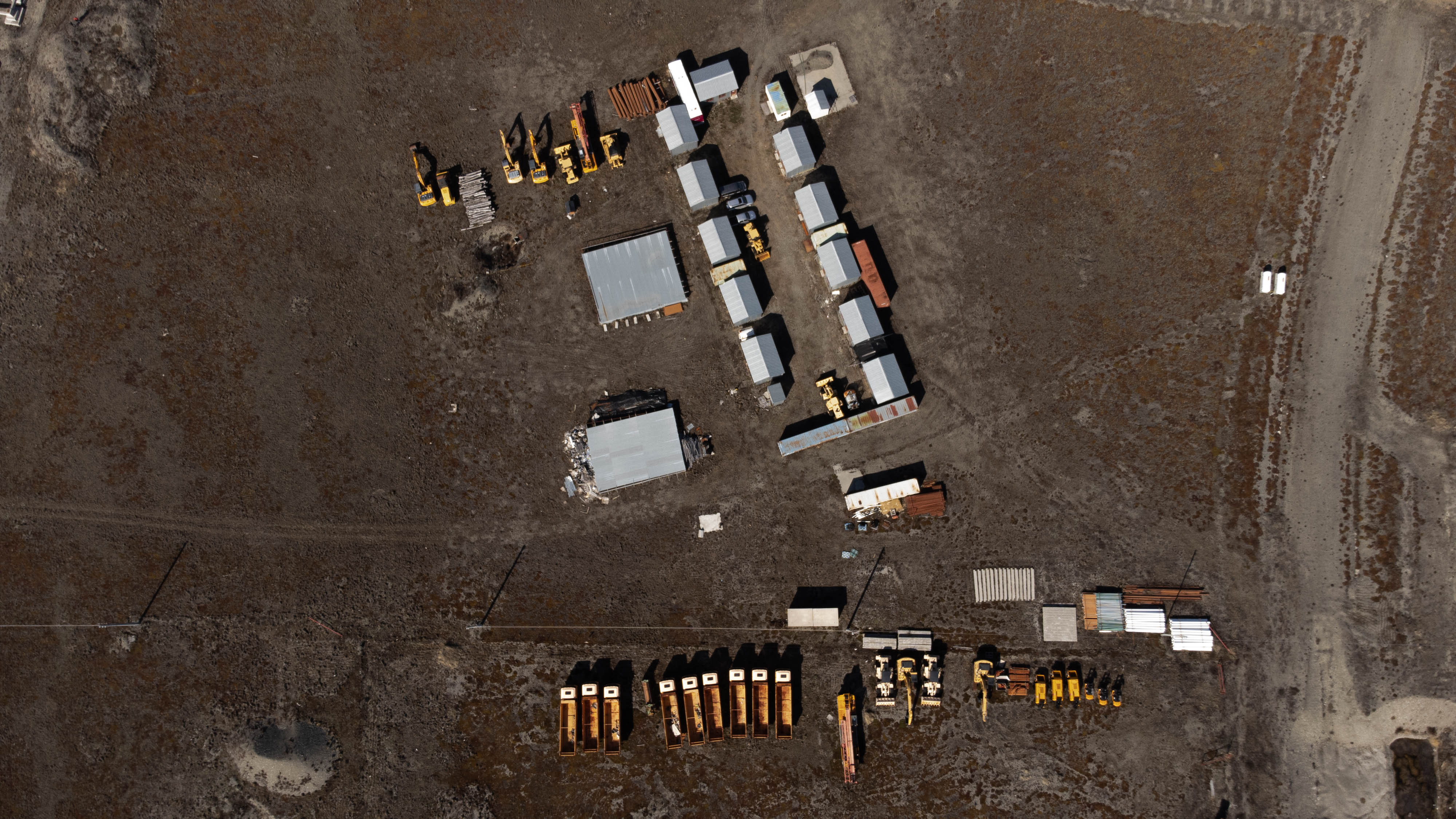 Abandono y desidia, el polo petroquímico y el puerto que se iban a construir. Infobae recorrió el predio que está bajo custodia de la Justicia (Credito foto: Franco Fafasuli)