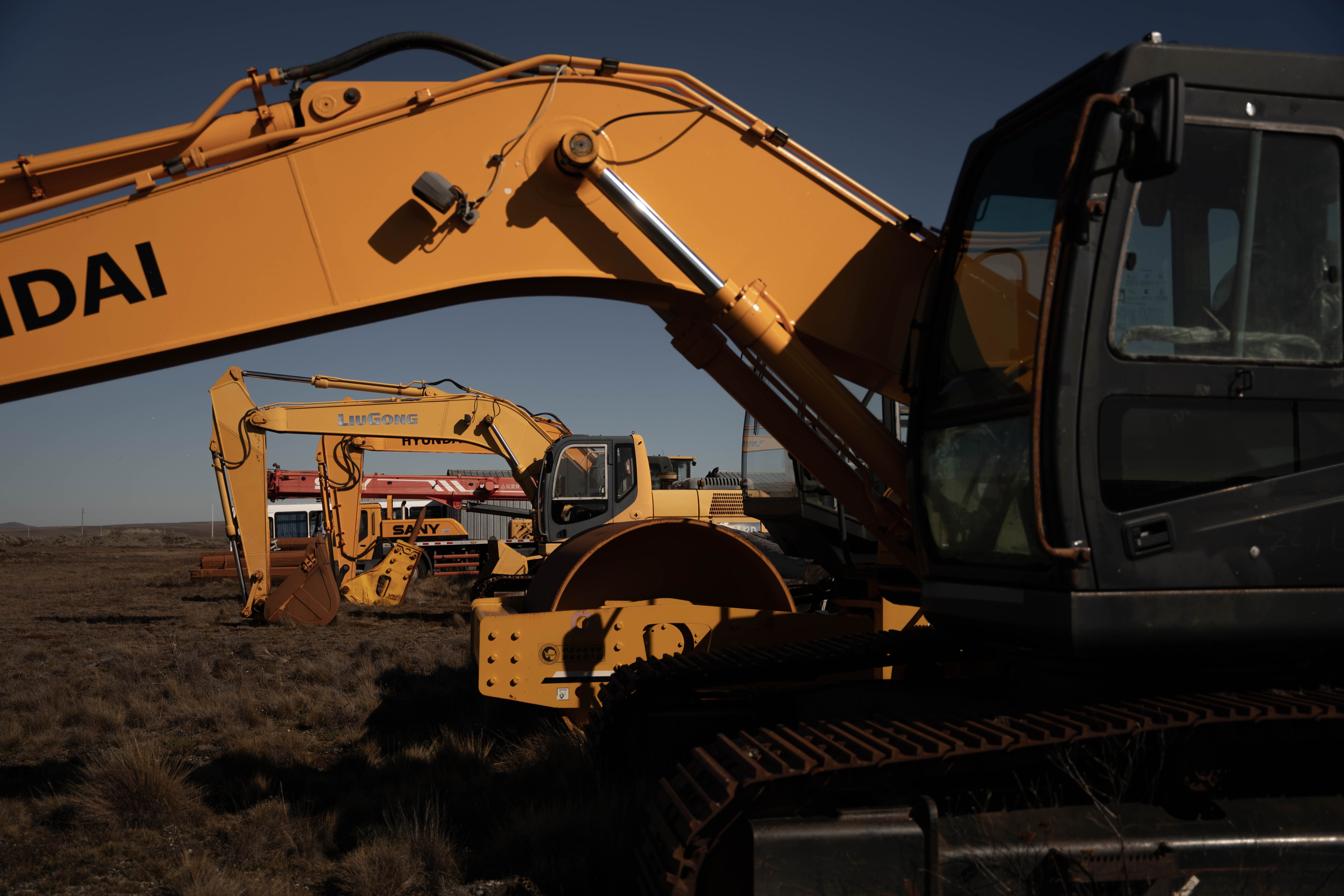 Las maquinarias abandonadas del emprendimiento chino en la ciudad fueguina de Río Grande  (Franco Fafasuli)
