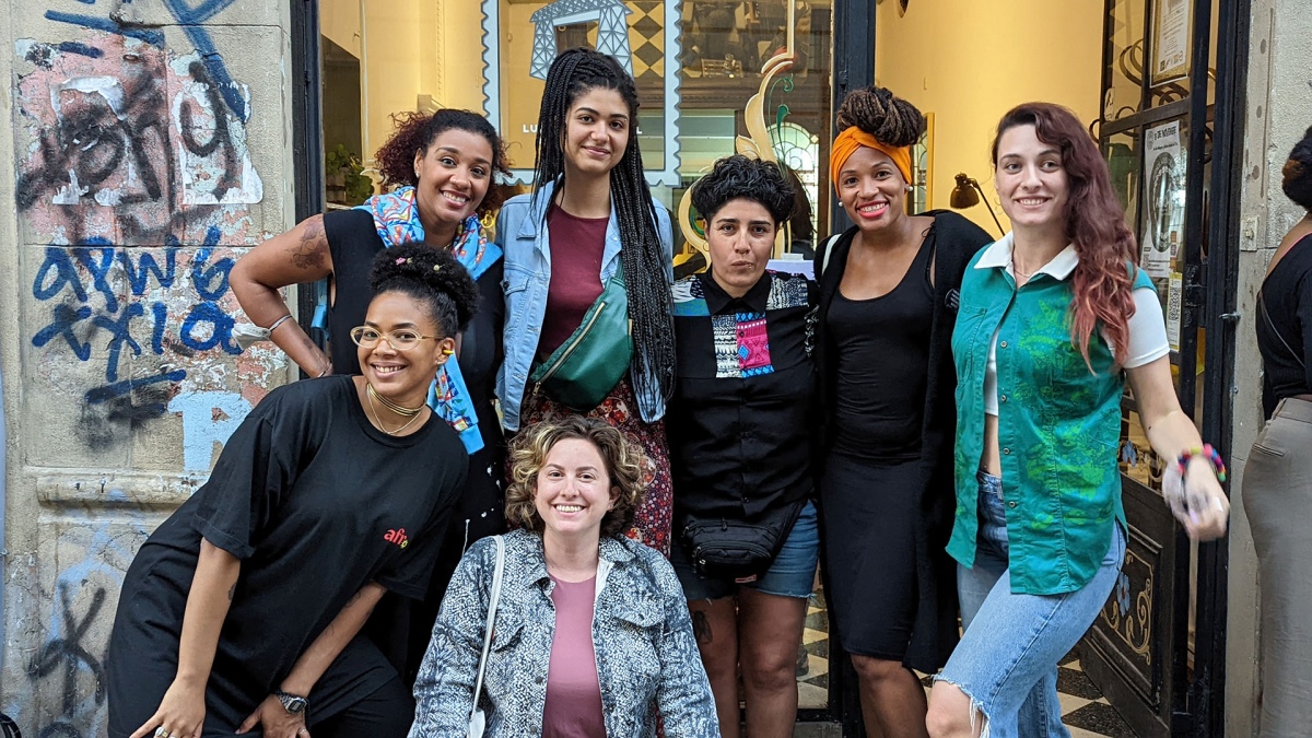 El tour se hace por el antiguo barrio de San Telmo donde la población afro estuvo desde el inicio, incluso antes de que argentina sea una república.