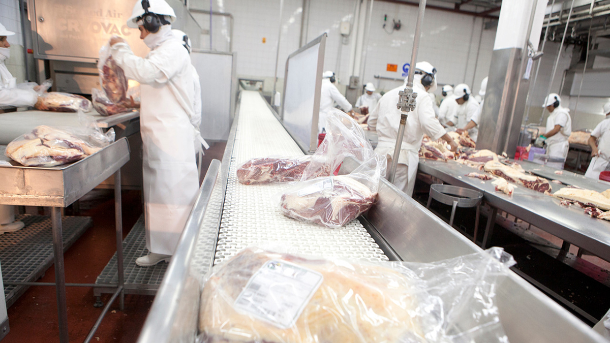 Argelia abre el mercado de carne bovina