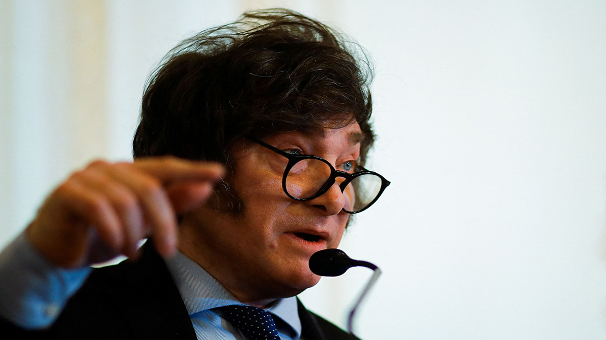 Javier Milei explicó cómo impactaría la dolarización en los salarios