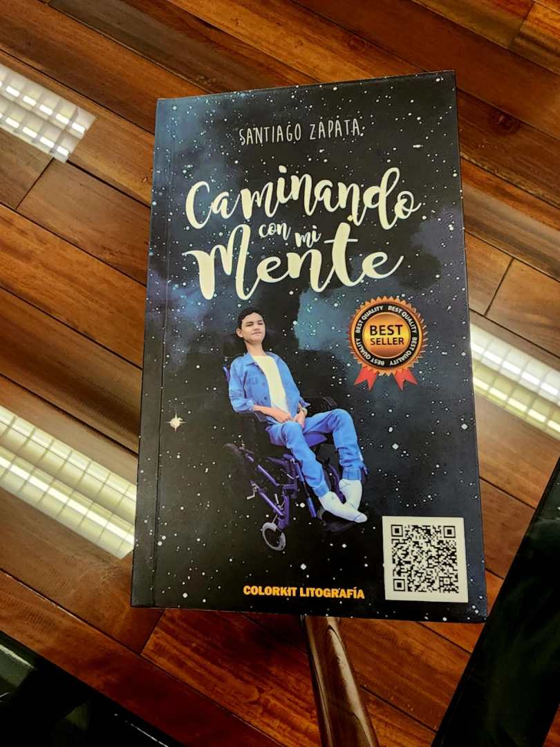 El libro de Santiago Zapata "Caminando con mi mente" Best Seller 