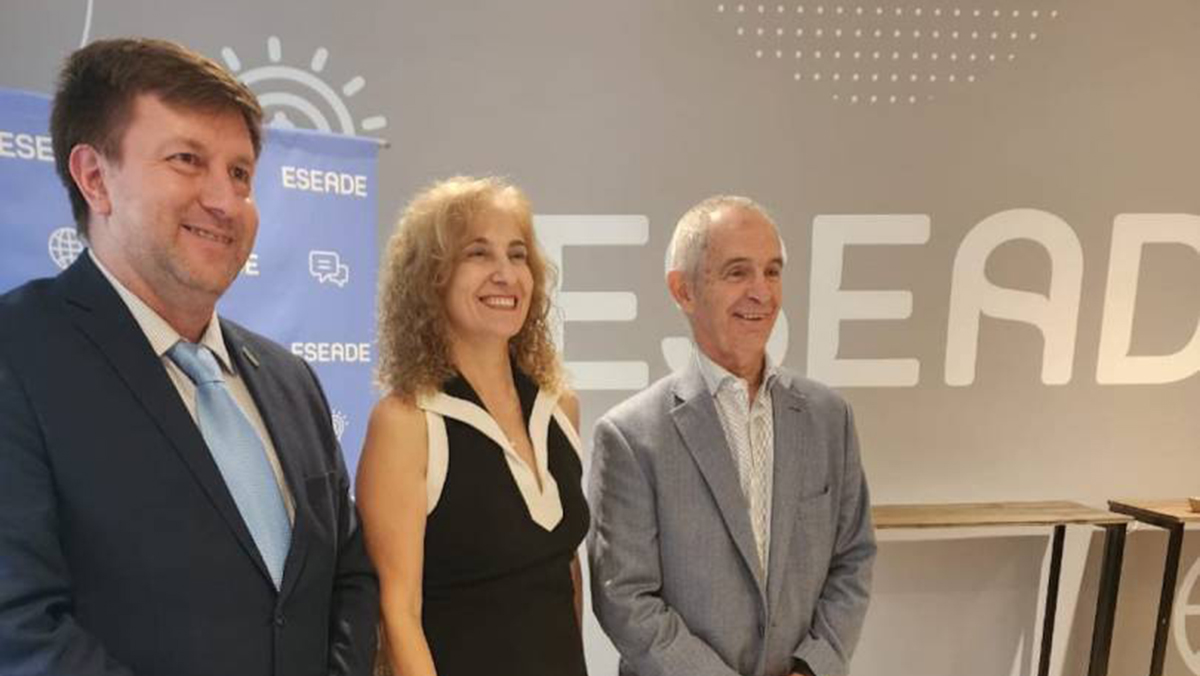 EL ESEADE DA UN GIRO INNOVADOR CON SU PLATAFORMA EDUCATIVA Y AMPLIA OFERTA DE PROGRAMAS EJECUTIVOS