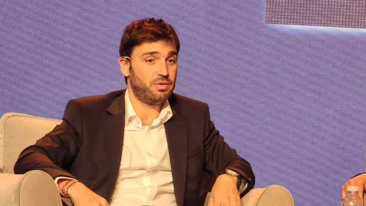 El gobernador mas joven asume hoy