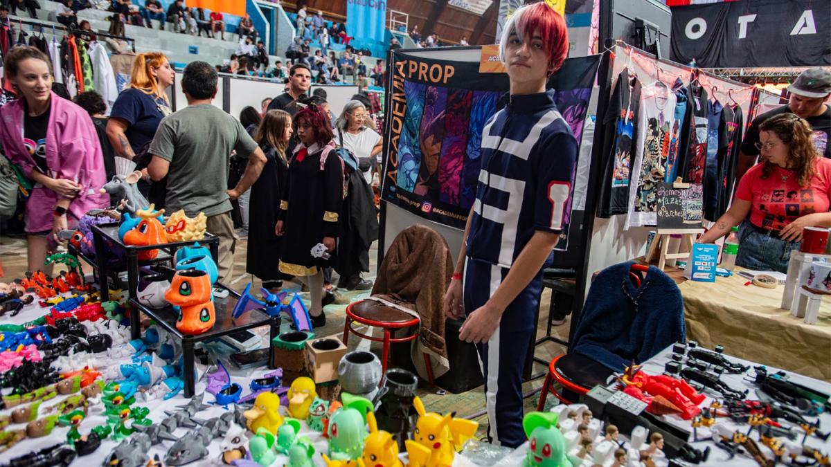 Stands y feria con merchandising Otaku / Foto: Alejandra Bartoliche.