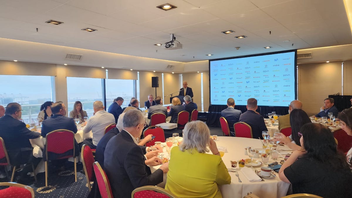 <strong>Guillermo Ambrogi</strong>, Presidente de la Cámara de Comercio Española en Argentina, abrió el encuentro