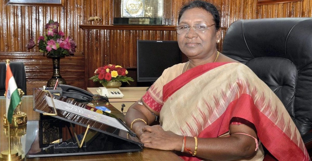 Foto: <a href="https://www.globalindian.com/es/historia/noticia-de-primera-p%C3%A1gina/Una-historia-de-coraje.-El-acceso-de-Drupadi-Murmus-al-Rashtrapati-Bhavan-implica-una-serie-de-muchos-primeros-pasos./">The Global Indian </a>