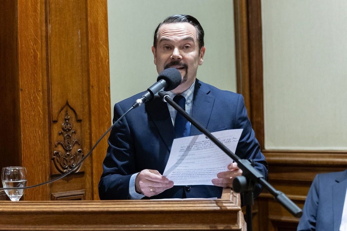 El Embajador de Francia en Argentina, Romain Nadal, durante su discurso en el acto central por los 160 años.